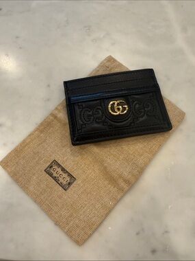 Gucci Black Leather GG Card Holder with Gold Double G. Never used!